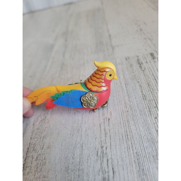 Hallmark 5 golden rings 2015 parrot bird ornament Xmas - Picture 6 of 6